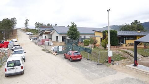 Las obras en la base de la BRIF de Laza incluyen nuevos accesos.