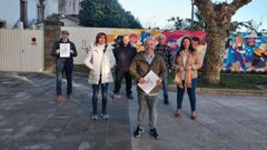 Serxio, en el centro, acompa�ado de su equipo del BNG