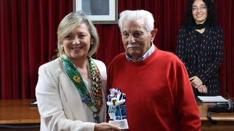 Dositeo Devesa, de 92 anos, leva 60 como pedáneo de Orbazai