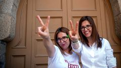 Aprueban la oposici�n las enfermeras que alquilaron un avi�n privado