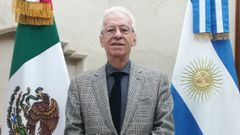 �scar Ricardo Valero, en su foto oficial de la web de la embajada