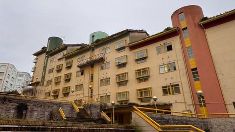 Edificio en el n�mero 17 de la avenida Xo�n Vicente Viqueira