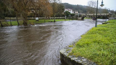 Crecida del r�o en A Ponte da Garga (Ponteceso)