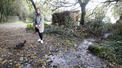 Este camino era utilizado por los vecinos para ir a sus fincas, pero desde la construcci�n de la autopista se ha convertido en un riachuelo