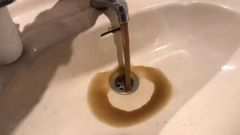 La escorrent�a del embalse y los r�os provoca la turbidez del agua potable