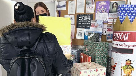 La asociaci�n Amigos de Galicia realiza diversas iniciativas para contribuir a unas Navidades con regalos