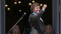 El presidente de Argentina, Javier Milei, en el balc�n de la Casa Rosada.