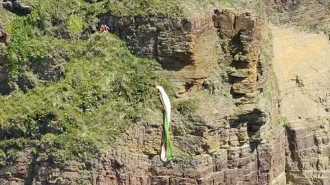 Rescate de un parapentista en Xag�
