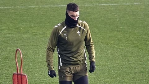 Ferran Jutgl�, en un entrenamiento del Celta en la Cidade Deportiva Afouteza.