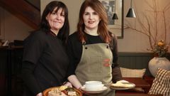 Sandra y M�nica Gayoso, en el restaurante Mami Mila