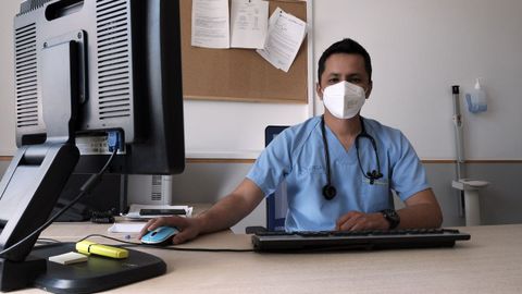 Juan Pablo Arequipa es m�dico de urgencias del PSC Fontenla Maristany de Ferrol