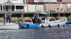 El rey emrito en Sanxenxo. La hermana de Juan Carlos I, la infanta Margarita, su marido su hija Mara Zurita y dems familia vuelven de pasear en barco junto a Pedro Campos por la ra, en Sanxenxo.