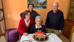 Mar�a P�rez Arias celebr� su cumplea�os en compa��a de sus familiares