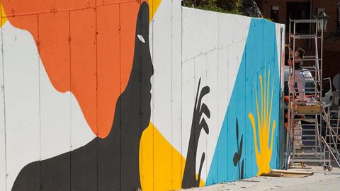 El mural en homenaje a los cuentos populares realizado por Harsa en el CP Germ�n Fern�ndez Ramos