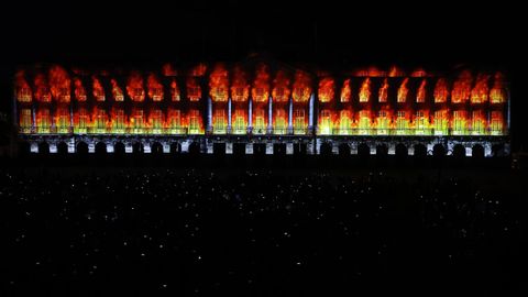 Noite de p�lvora e luces en Compostela