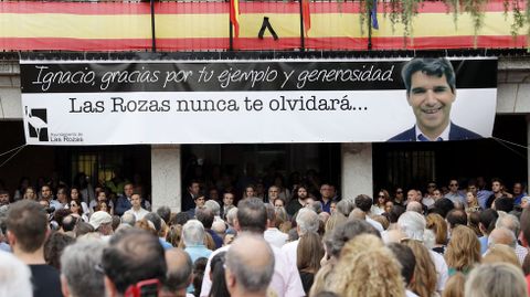 Concetraci�n vecinal en Las Rozas (Madrid) en memoria de Echeverr�a