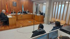 Juicio a un chef de Vigo y a un cocinero por estafar a un repartidor de comida en el alquiler de un piso