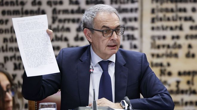 El expresidente del Gobierno, Jos� Luis Rodr�guez Zapatero, durante su comparecencia en el Senado en la comisi�n de investigaci�n sobre Plus Ultra