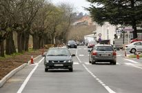 Ayer al mediod�a los veh�culos ya circulaban en ambas direcciones por Irmandi�os. 