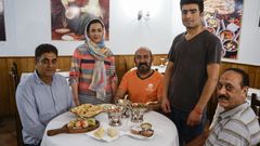 La familia Iqbal�regenta el Curry House, ahora en la calle Concejo