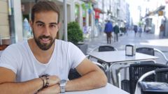 El portero naron�s Diego Rivas, el pasado mi�rcoles en la calle Real de Ferrol