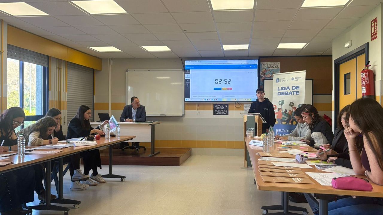 El IES Pintor Colmeiro debutó en la Liga de Debate de la Xunta