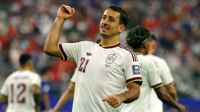 Oyarzabal celebra su gol frente a Francia.