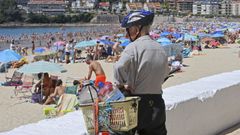 La playa de Silgar, en Sanxenxo, no tiene papeleras, como ningn arenal del municipio