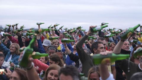 XXXII edición de la Fiesta de la Sidra Natural, donde no se batió el récord mundial de escanciado simultáneo de la tradicional bebida asturiana