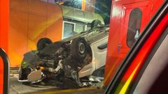 Accidente de circulaci�n en el peaje de la AP-9 en Vilaboa