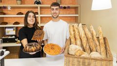 Un da en la Panadera Pazos con Adela y Lucas