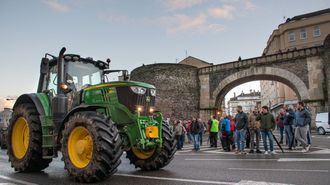 Los tractores siguen concentrados en Lugo y Ourense