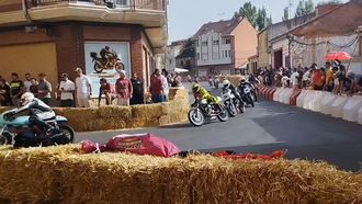 Captura de pantalla de un v�deo del accidente sufrido este domingo en La Ba�eza.
