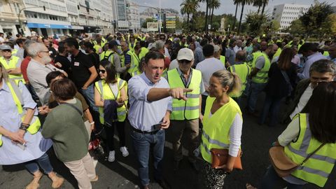 Protesta camioneros As Pontes. Valent�n Formoso, con los trabajadores