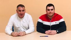 Brais Prieto (derecha), junto a Benigno Galego, alcalde de Cerdido desde el a�o 2015