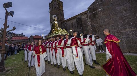Una de las primeras procesiones de este a�o en la Costa da Morte, la de la <span lang= gl >Virxe das Dores</span> en Fisterra