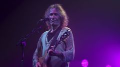 Robe Iniesta actuando en el ao 2021 en el Multiusos do Sar de Santiago.