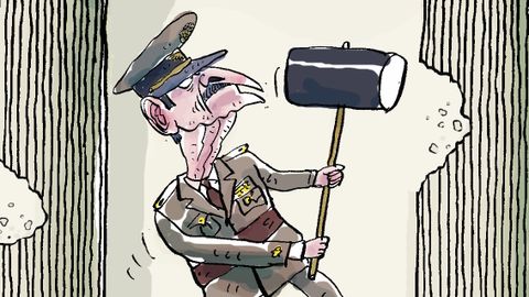 Jaime Milans del Bosch: descendiente de una saga de militares, era capit�n general de Valencia la noche del 23F. All� mand� sacar los tanques a las calles y publicar un bando en el que proclamaba la ley marcial. Su acci�n de apoyo a Tejero hizo pensar que la intentona pod�a triunfar. Retir� las tropas despu�s de hablar con el Rey. Sali� de la c�rcel en 1990 y muri� en 1997.