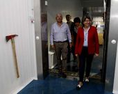El patr�n mayor y la conselleira do Mar en la visita realizada ayer. 