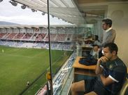 Manu Fern�ndez vio el duelo ante el Silva, que supuso su cese, desde la grada de Pasar�n. 