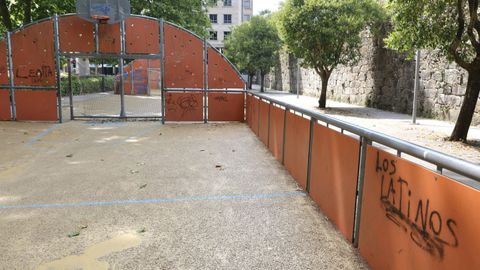 La plaza de Barcelos, a la que le ha cambiado el paso y tiene menos gente desde la pelea
