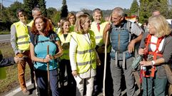 Visita de Ana Pastor a un tramo del Camino de Santiago en O Pino