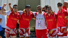 Xoel Garc�a, a la izquierda, tras ganar el bronce en el Campeonato del mundo de Auronzo, en Italia.