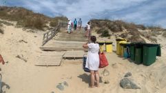 Acceso defectuoso a la playa de Esmelle