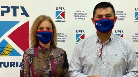 Almudena Cueto, representante de UPTA Asturias, junto Eduardo Abad, presidente de UPTA Espa�a
