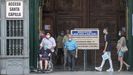 Turistas y ciudadanos vsitan la Bas�lica del Pilar de Zaragoza