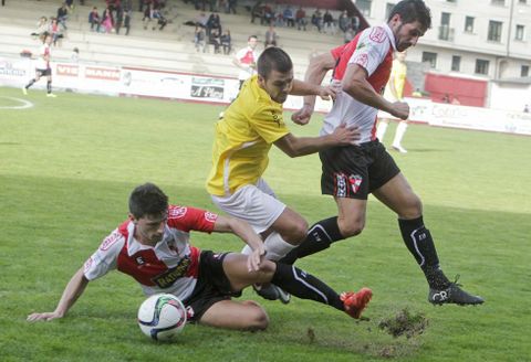 Rivas, a la derecha de la imagen, regresa a la convocatoria tras cumplir su sanci�n. 