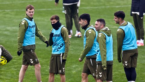 Los jugadores del Celta, en un entrenamiento reciente del Celta en la Cidade Deportiva Afouteza.