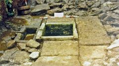 Imagen de la excavaci�n en los a�os 80 de la fuente romana de Corvazal