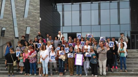 Concentraci�n en apoyo de Juana Rivas en Gij�n.